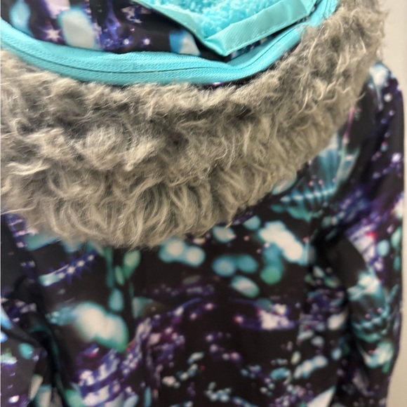 Stylish Kids Puffer Jacket - Black and Blue - Picture 9 of 16